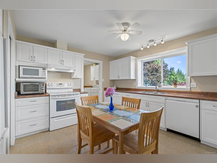 2184 Michigan Way, Nanaimo, BC, V9R 6S1 - 11