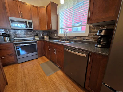 1-3908 Marpole Street - 3