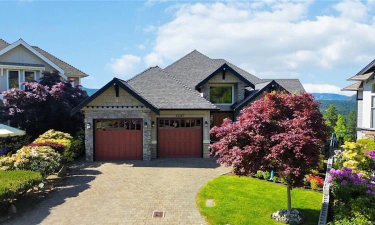 1297 Rockhampton Close