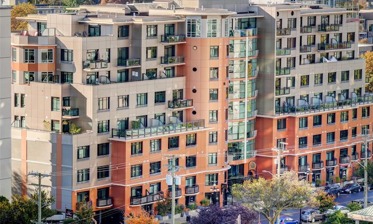 501-1029 View Street
