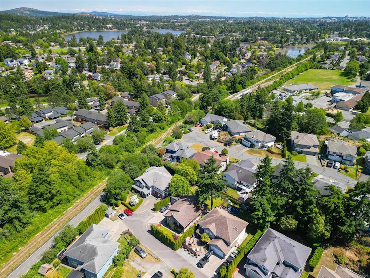 110 Jedburgh Place, View Royal, BC, V9B 6N7 - 40
