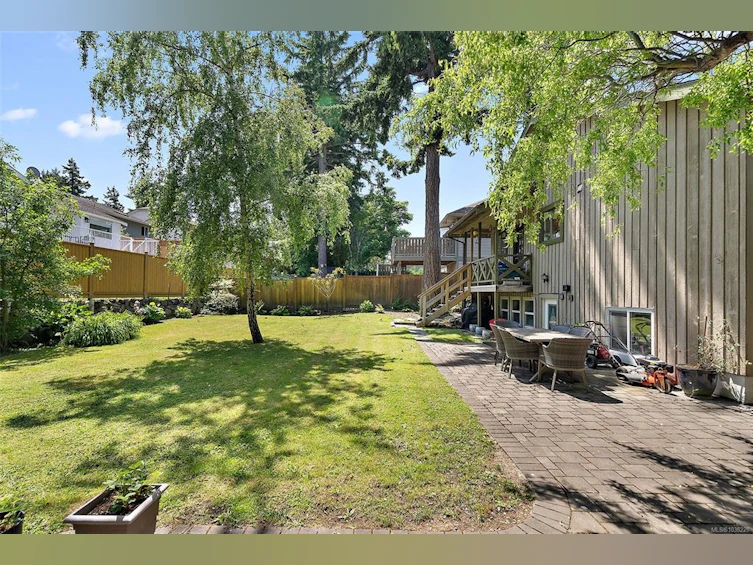 110 Jedburgh Place, View Royal, BC, V9B 6N7 - 22