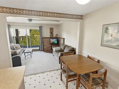 106-695 Castle Crag Crescent - 2