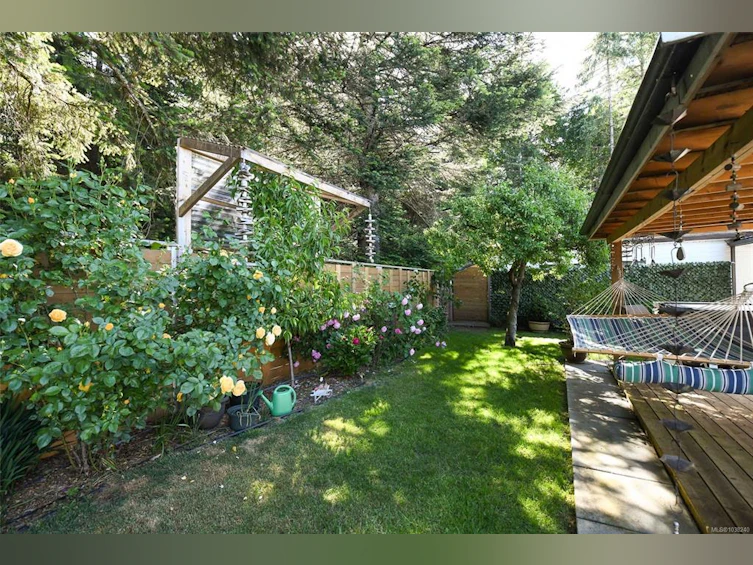 610 Nechako Avenue, Courtenay, BC, V9N 7R3 - 11
