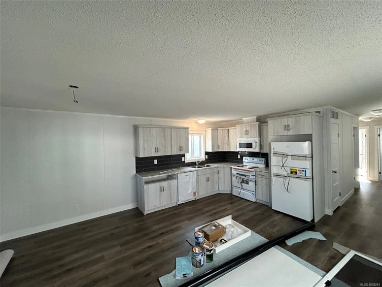 9-731 Marine Drive, Ucluelet, BC, V0R 3A0 - 2