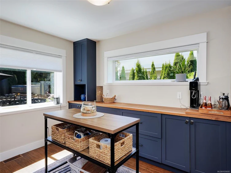 2491 Cadboro Heights Lane, Saanich, BC, V8N 0B2 - 23