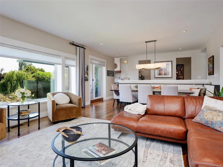 2491 Cadboro Heights Lane, Saanich, BC, V8N 0B2 - 5
