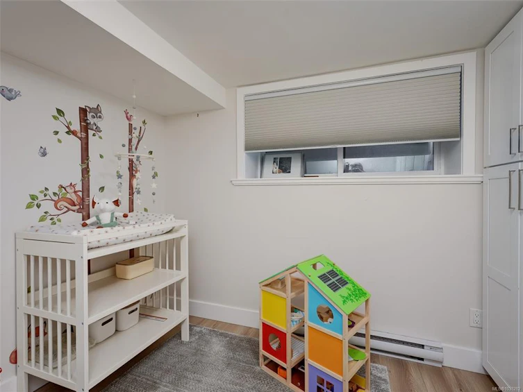 2491 Cadboro Heights Lane, Saanich, BC, V8N 0B2 - 32