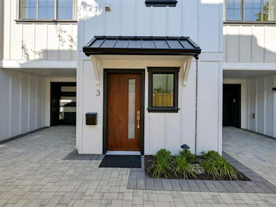 3-2268 Bowker Avenue - 2