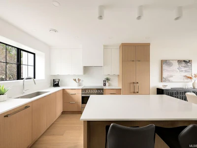 3-2268 Bowker Avenue - 4