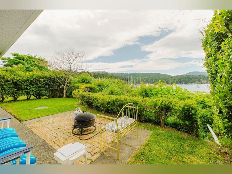 7014 Brentwood Drive, Central Saanich, BC, V8M 1B4 - 72