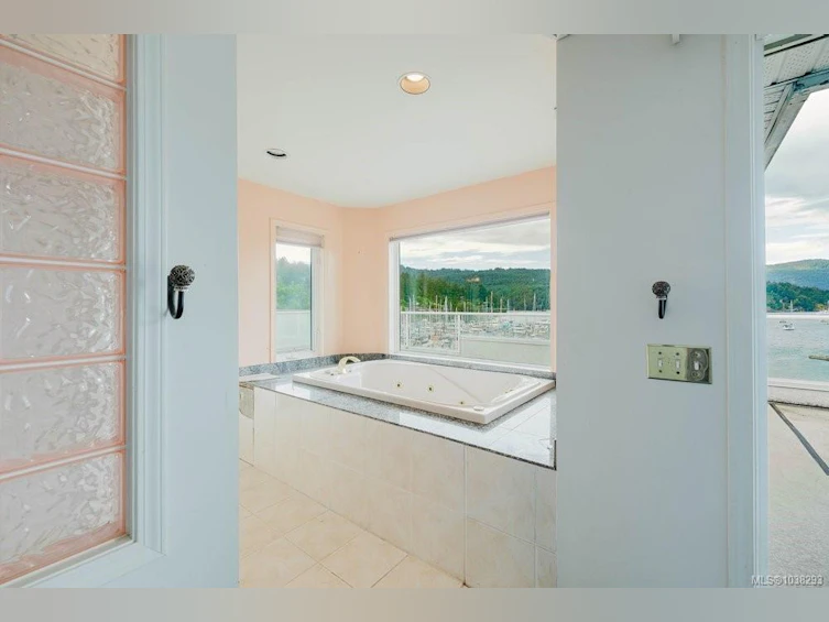 7014 Brentwood Drive, Central Saanich, BC, V8M 1B4 - 41