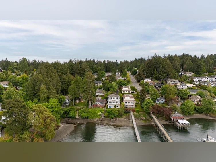 7014 Brentwood Drive, Central Saanich, BC, V8M 1B4 - 7