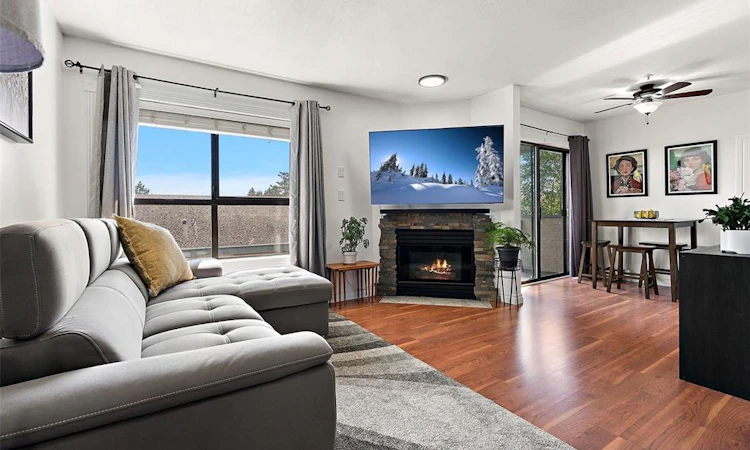 306-7 W Gorge Road