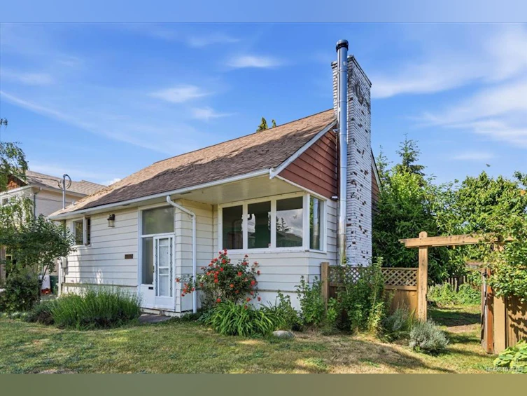 1032 Moyse Crescent, Nanaimo, BC, V9S 2G6 - 2