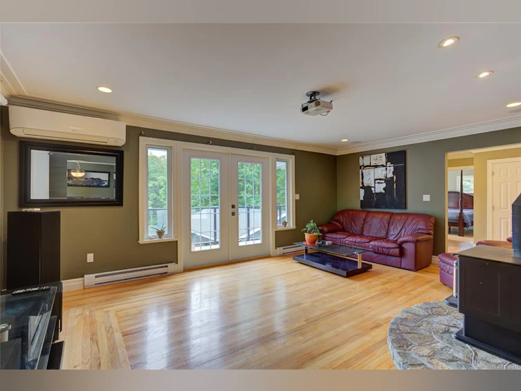 8136 Miracle Close, Youbou, BC, V0R 3E1 - 8