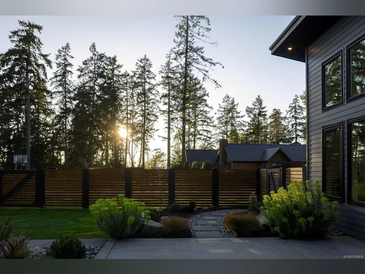 593 Downey Road, North Saanich, BC, V8L 5M6 - 44