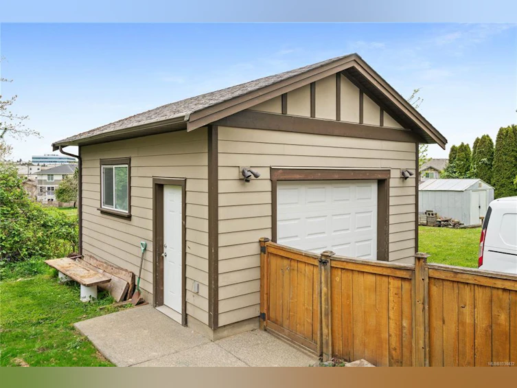 167 Little Eldon Place, Saanich, BC, V8Z 1E2 - 55