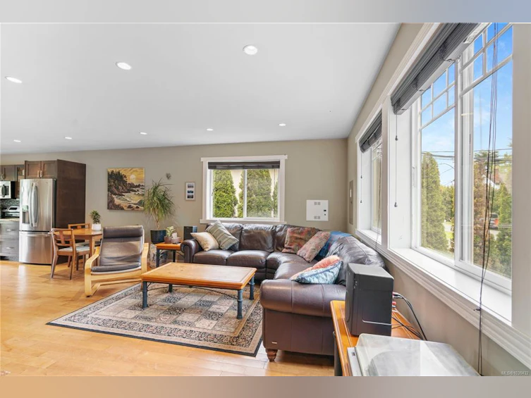 167 Little Eldon Place, Saanich, BC, V8Z 1E2 - 3