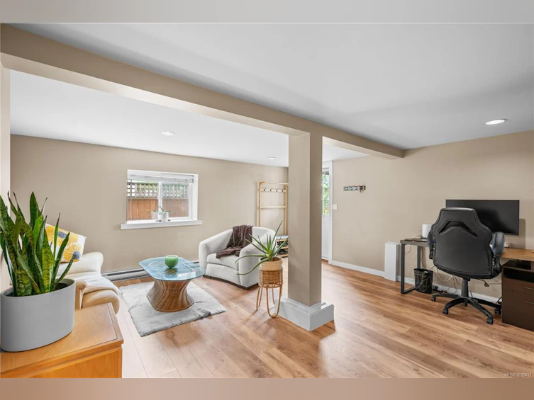 167 Little Eldon Place, Saanich, BC, V8Z 1E2 - 41