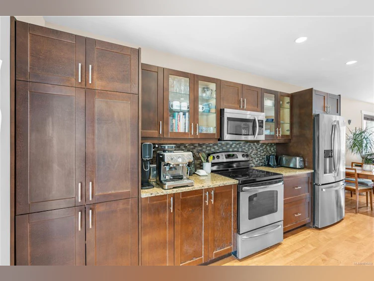 167 Little Eldon Place, Saanich, BC, V8Z 1E2 - 15