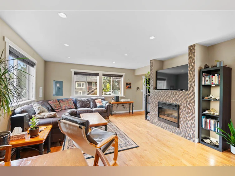 167 Little Eldon Place, Saanich, BC, V8Z 1E2 - 9