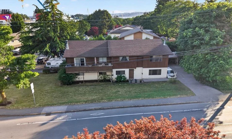 891 Admirals Road
