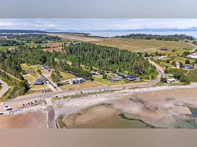 348 Lazo Road, Comox, BC, V9M 3T9 - 38