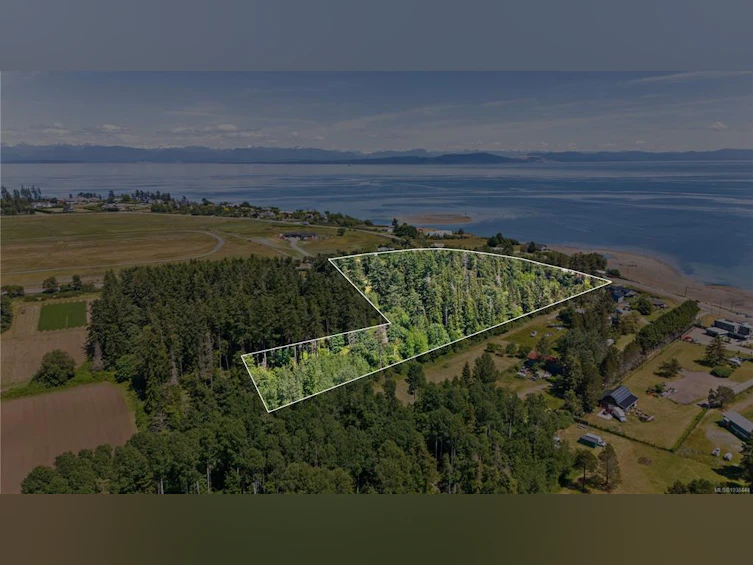 348 Lazo Road, Comox, BC, V9M 3T9 - 3
