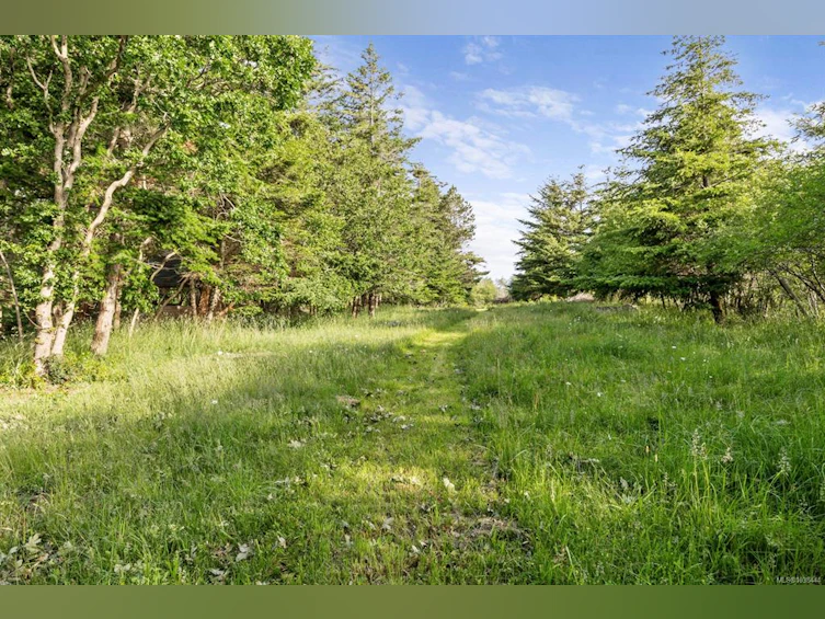 348 Lazo Road, Comox, BC, V9M 3T9 - 19