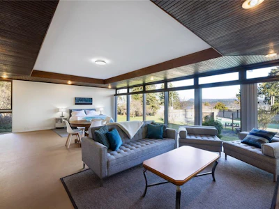 160 Kopina Drive - 3