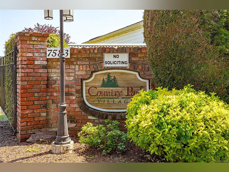 23-7583 Central Saanich Road, Central Saanich, BC, V8M 2B6 - 3
