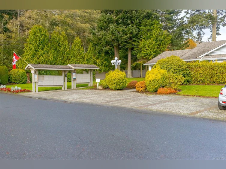 23-7583 Central Saanich Road, Central Saanich, BC, V8M 2B6 - 4