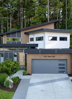 2207 Riviera Place