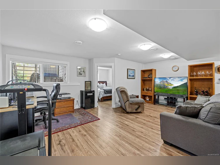 5795 Linyard Road, Nanaimo, BC, V9T 0G6 - 24