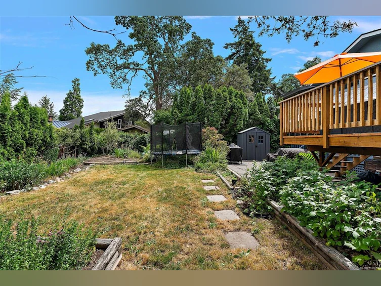 4143 Cedar Hill Road, Saanich, BC, V8N 3C2 - 37