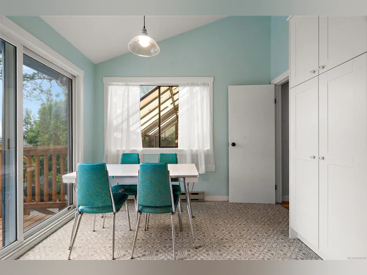 4143 Cedar Hill Road, Saanich, BC, V8N 3C2 - 7
