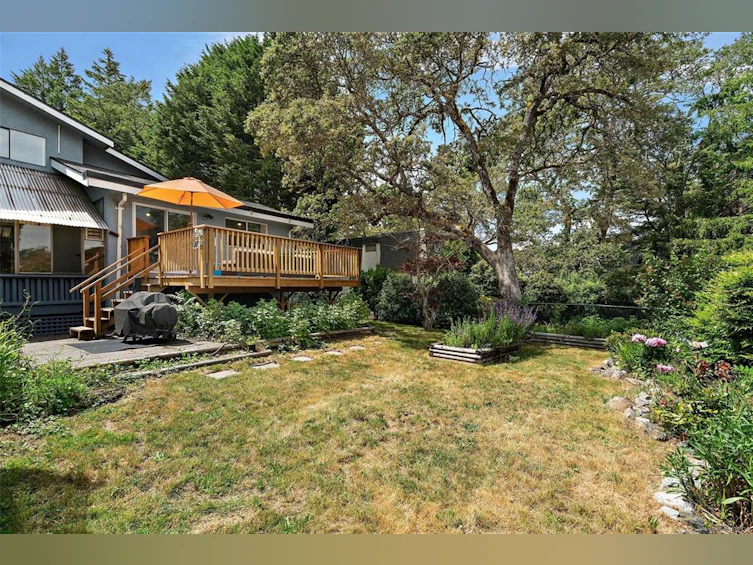 4143 Cedar Hill Road, Saanich, BC, V8N 3C2 - 38
