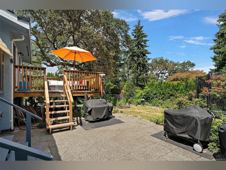 4143 Cedar Hill Road, Saanich, BC, V8N 3C2 - 39