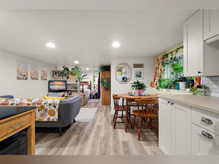4143 Cedar Hill Road, Saanich, BC, V8N 3C2 - 30