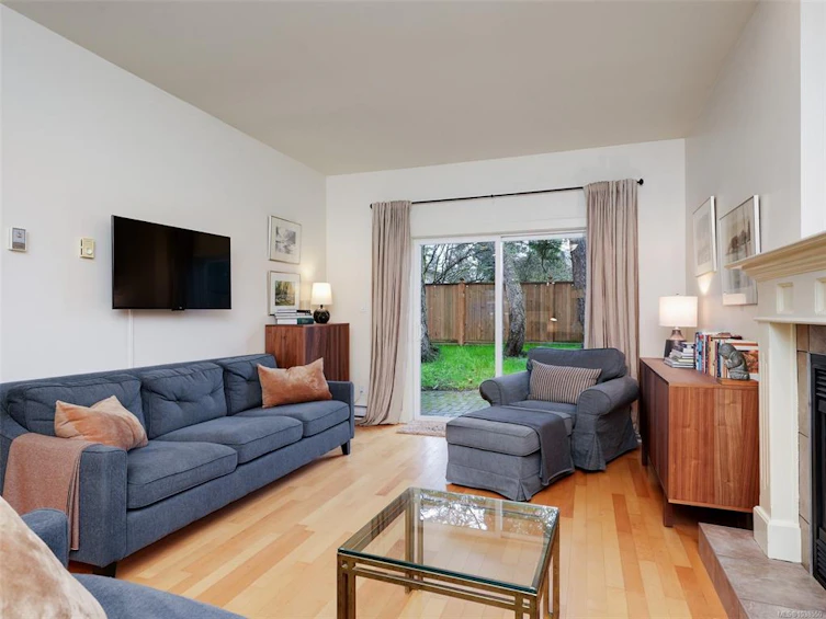 12-4530 Pipeline Road, Saanich, BC, V8Z 7Y6 - 4