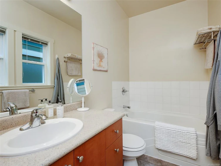 12-4530 Pipeline Road, Saanich, BC, V8Z 7Y6 - 12