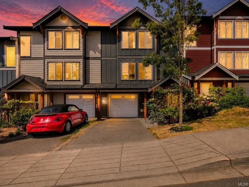 485 Stirling Avenue, Nanaimo BC V9R 4C4
