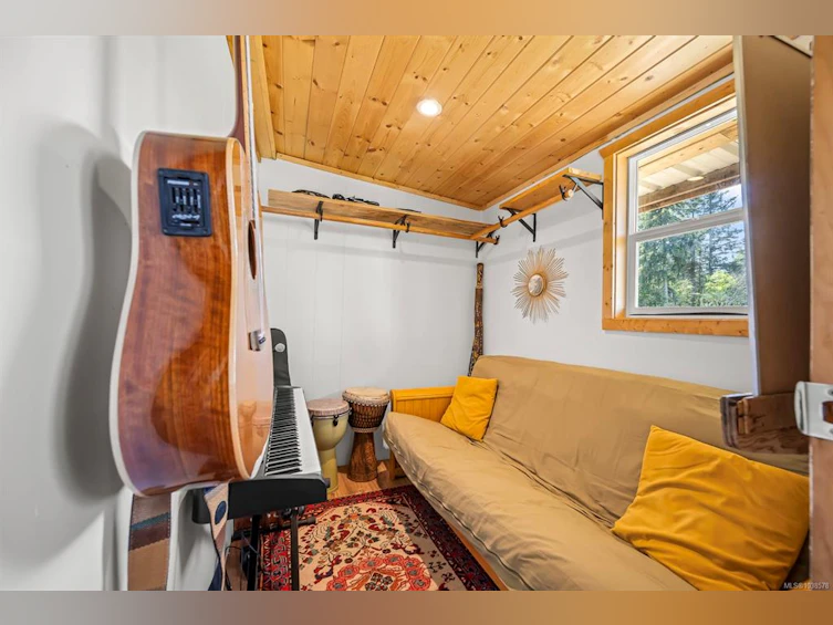 2056 Spike Road, Black Creek, BC, V9J 1N5 - 48
