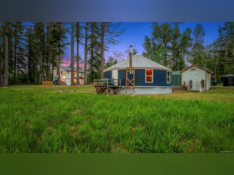 2056 Spike Road, Black Creek, BC, V9J 1N5 - 53