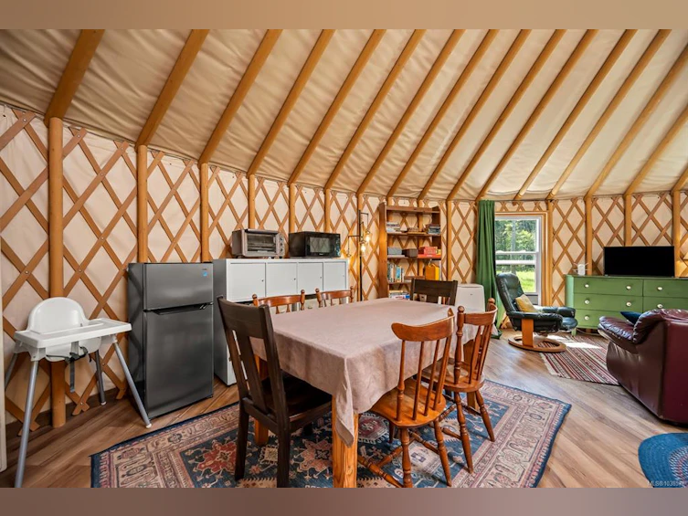 2056 Spike Road, Black Creek, BC, V9J 1N5 - 36