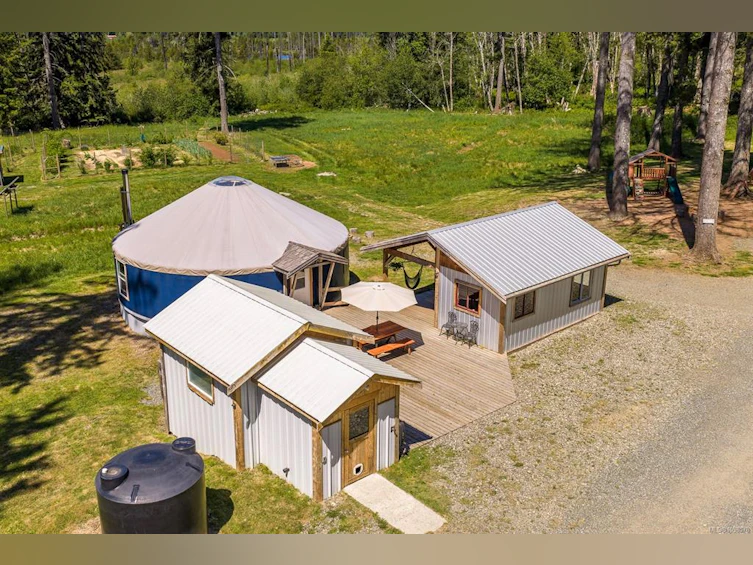 2056 Spike Road, Black Creek, BC, V9J 1N5 - 33