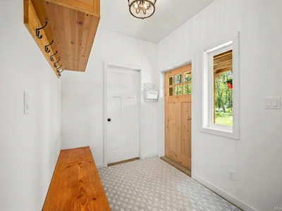 2056 Spike Road - 4