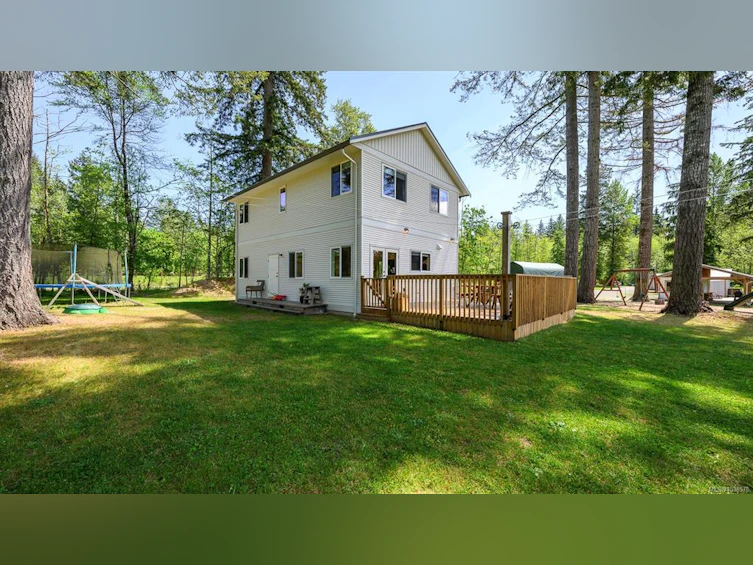 2056 Spike Road, Black Creek, BC, V9J 1N5 - 24