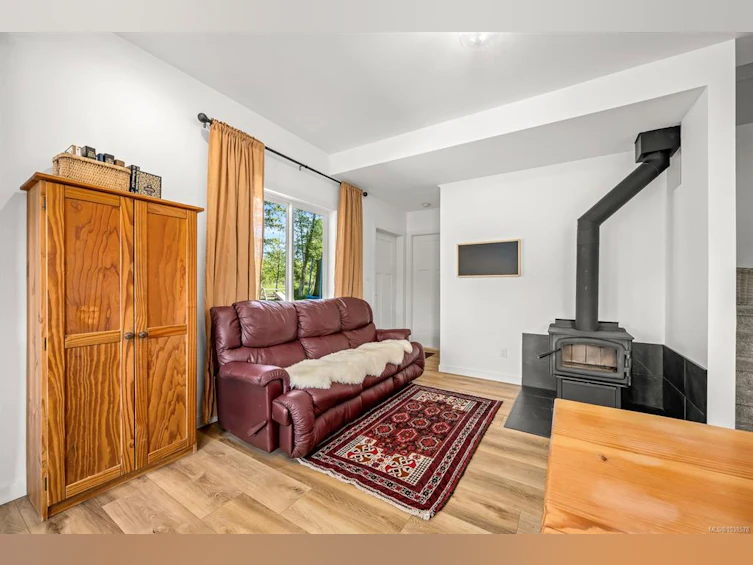 2056 Spike Road, Black Creek, BC, V9J 1N5 - 10